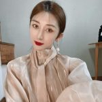 男网红整容后变伪娘，撞脸杨紫真正女装大佬