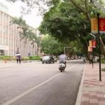 男扮女装混入图书馆