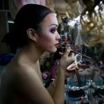 “做女人的感觉真好” 一个变性艺人的情感生活